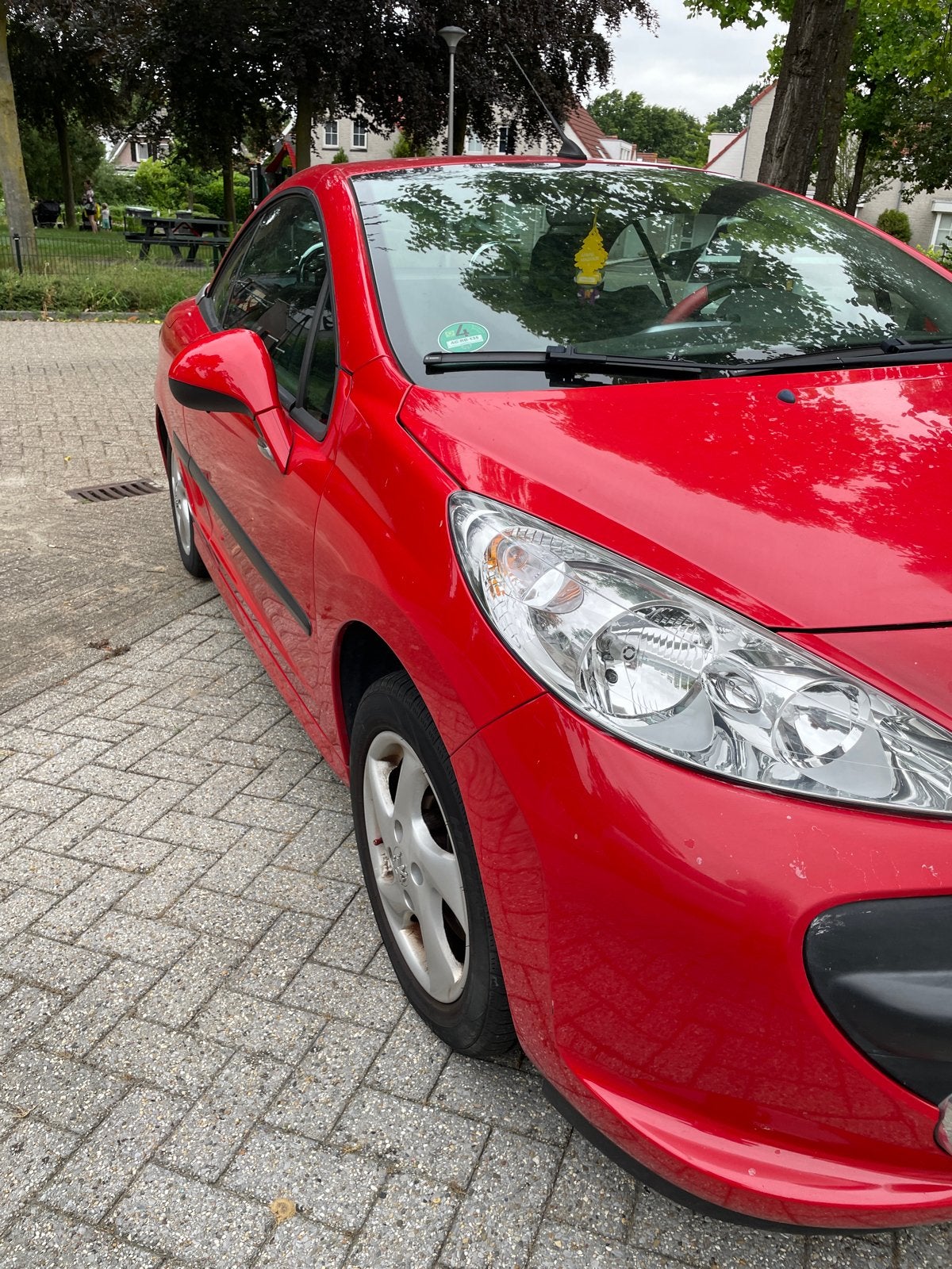 Zeer mooie 207 cabrio inruil mogelijk, Voorwielaandrijving, Stof, Zwart, 4 cilinders