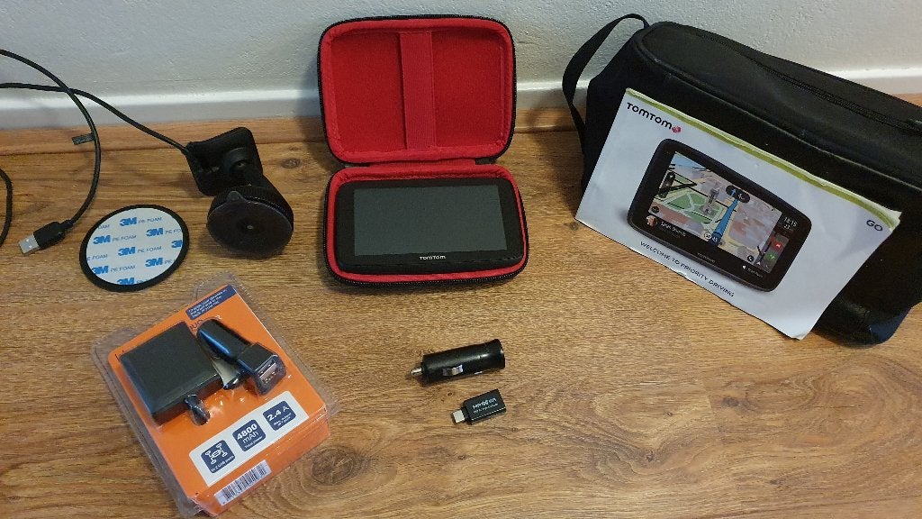 TomTom GO 520: Alle Kaarten & Lifetime Maps met accessoires, Ophalen of Verzenden, Gebruikt