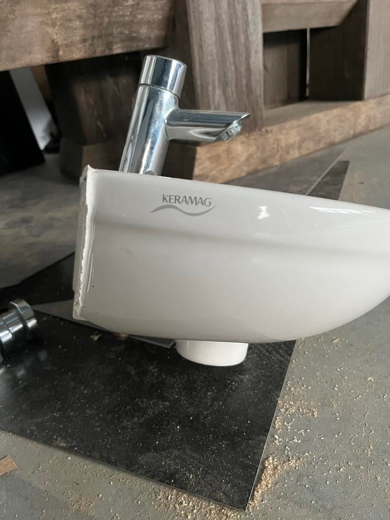 Compacte wasbak met kraan voor opslag of bijkeuken, Ophalen, Zo goed als nieuw, Chroom, Wastafel