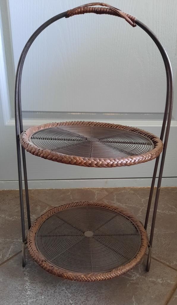 Etagere, Ophalen