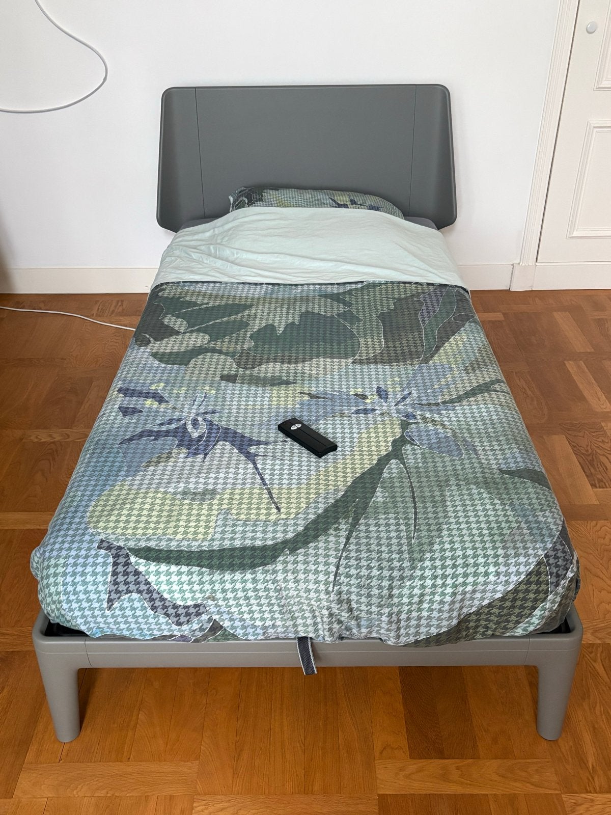Auping elektrisch bed 100x200 donkergrijs, Huis en Inrichting, Eenpersoons, Ophalen of Verzenden, Zo goed als nieuw, 200 cm