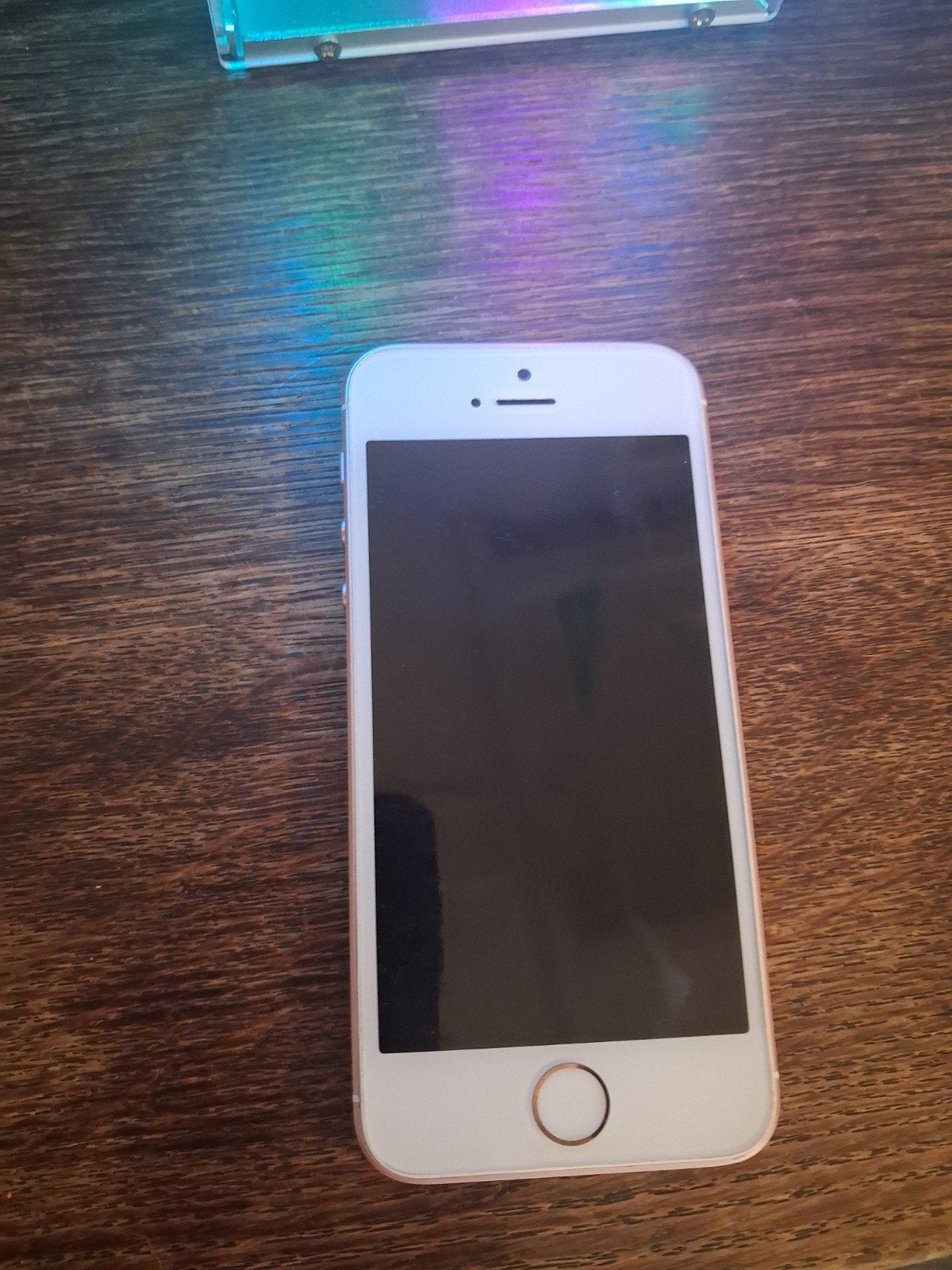 Goed werkende iPhone SE met Apple account, Telecommunicatie, Mobiele telefoons | Apple iPhone, Gebruikt, IPhone SE (2016), Ophalen of Verzenden