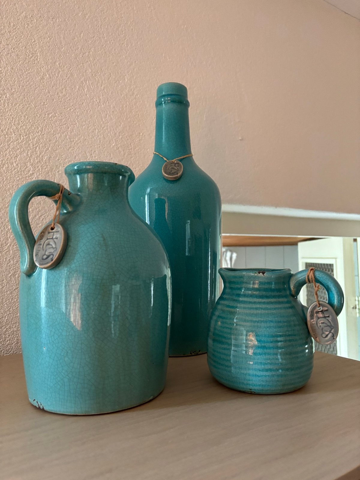 Decoratieve kruiken / kannen in groen turkoois aardewerk, Ophalen, Gebruikt, Met handvat, Steen/keramiek