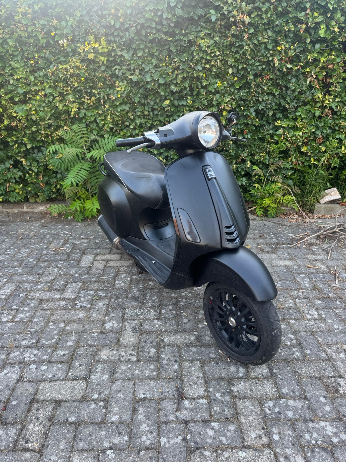 Vespa primavera 2015 brom, Fietsen en Brommers, Scooters | Vespa, Gebruikt, Overige modellen, Maximaal 45 km/u, Benzine, Ophalen