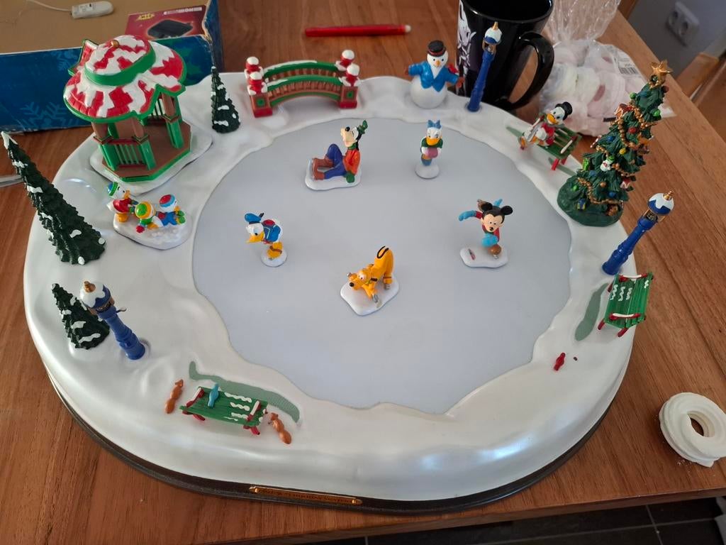 Disney vintage schaatsbaan ijsbaan, Ophalen, Mickey Mouse, Gebruikt, Beeldje of Figuurtje