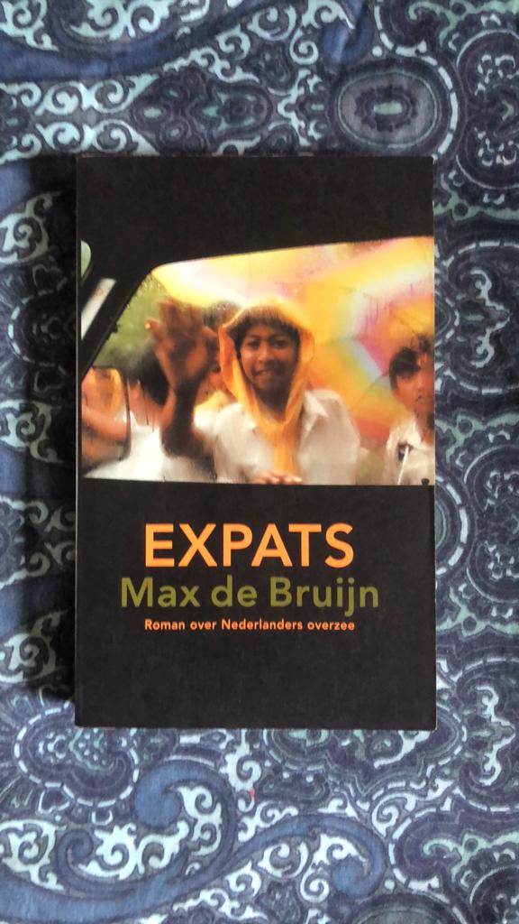 Max de Bruijn - Expats, Ophalen of Verzenden, Zo goed als nieuw, M. de Bruijn