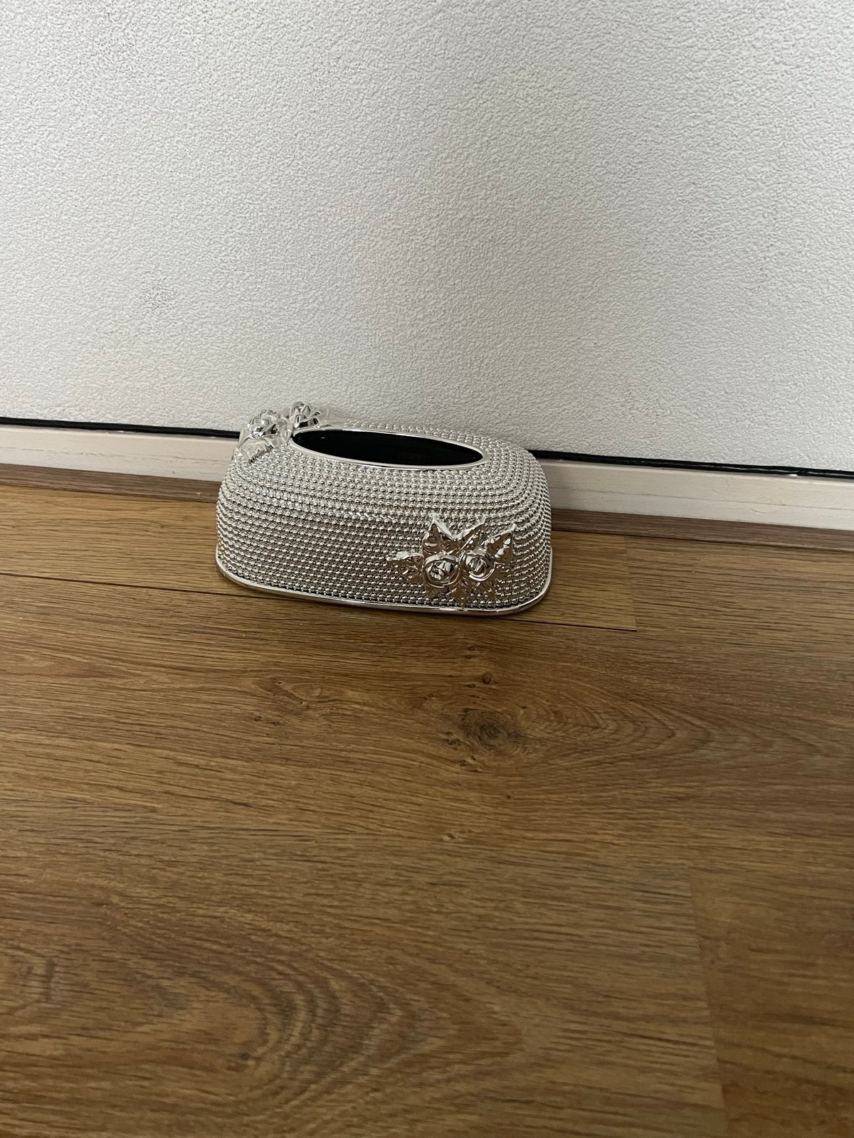 Luxe zilveren tissuebox met strass en bloemdetails, Ophalen, Nieuw, Zilver, Modern
