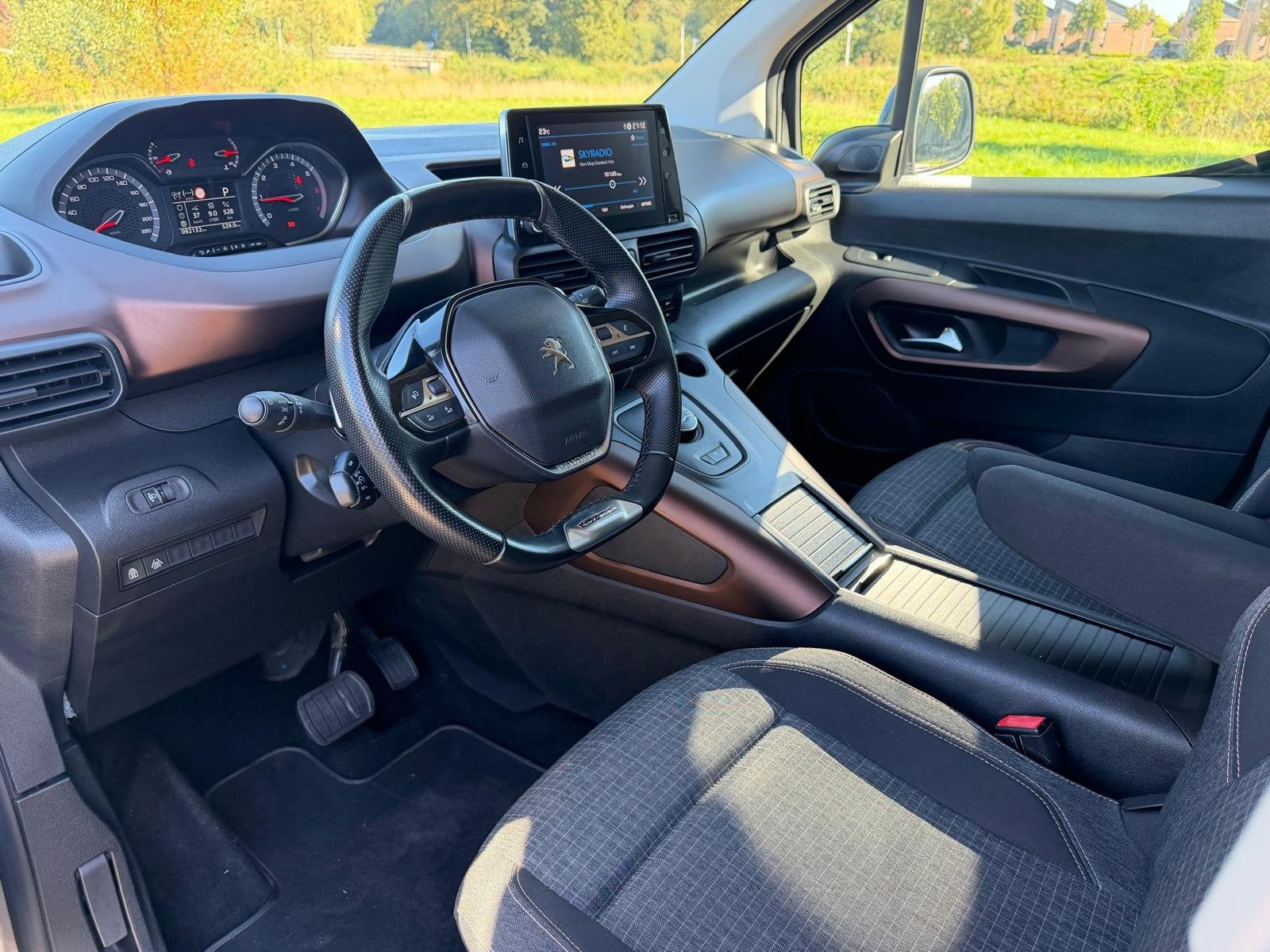Peugeot Rifter 1.2 Puretech GT-Line | Automaat |, Auto's, Automaat, Stof, Gebruikt, Zwart
