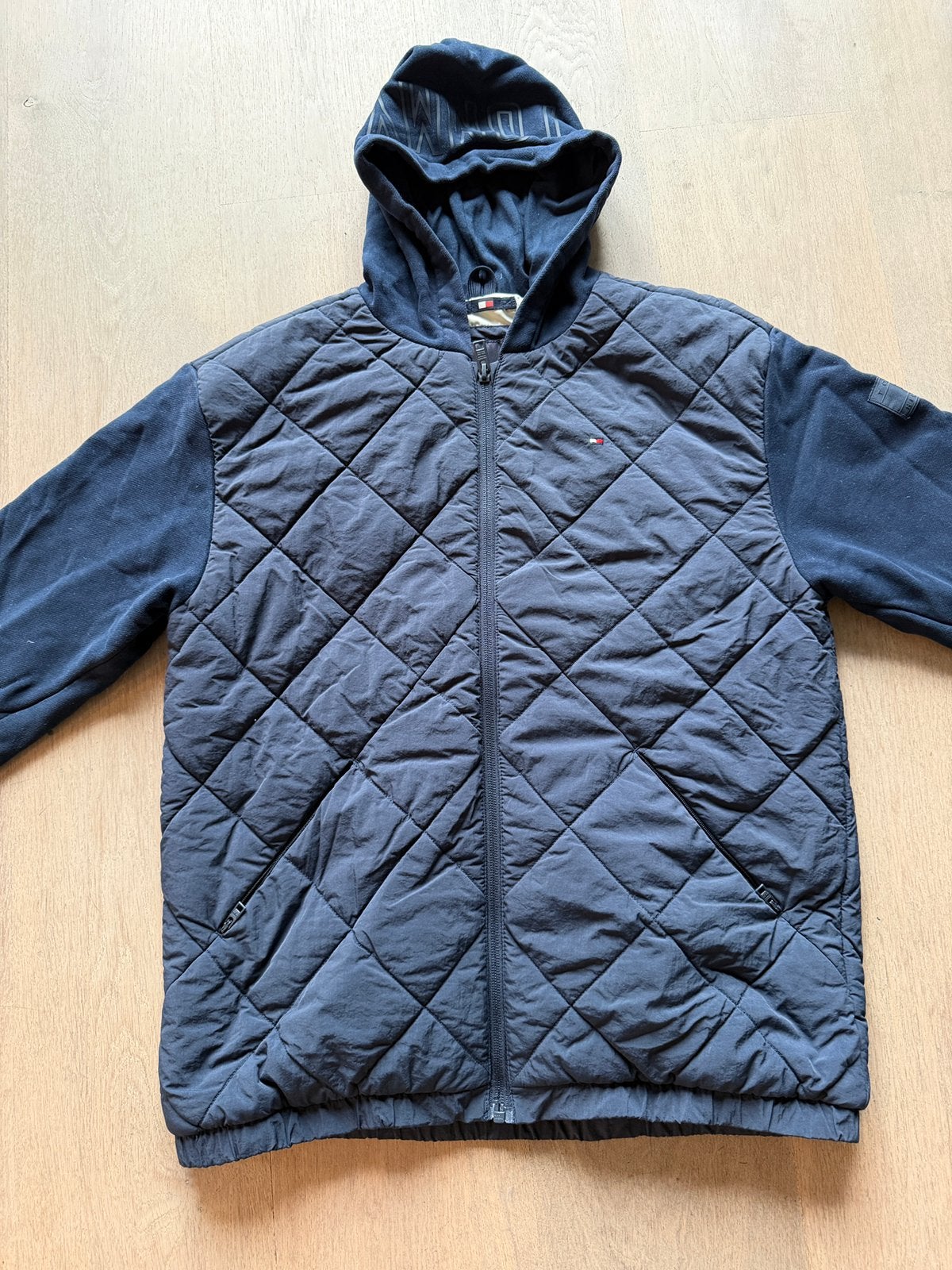 *ZGAN* Gewatteerde jas Tommy Hilfiger maat 164, Kinderen en Baby's, Ophalen of Verzenden, Zo goed als nieuw, Jongen, Jas