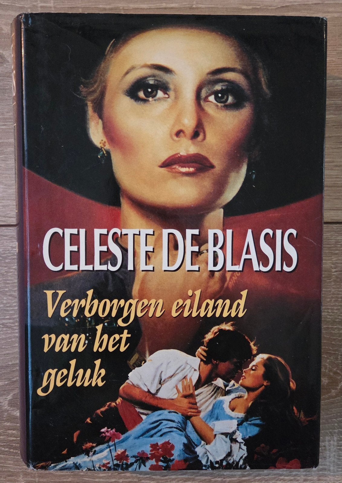 Celeste de Blasis - Verborgen eiland van het geluk, Boeken, Ophalen of Verzenden, Zo goed als nieuw, Blasis