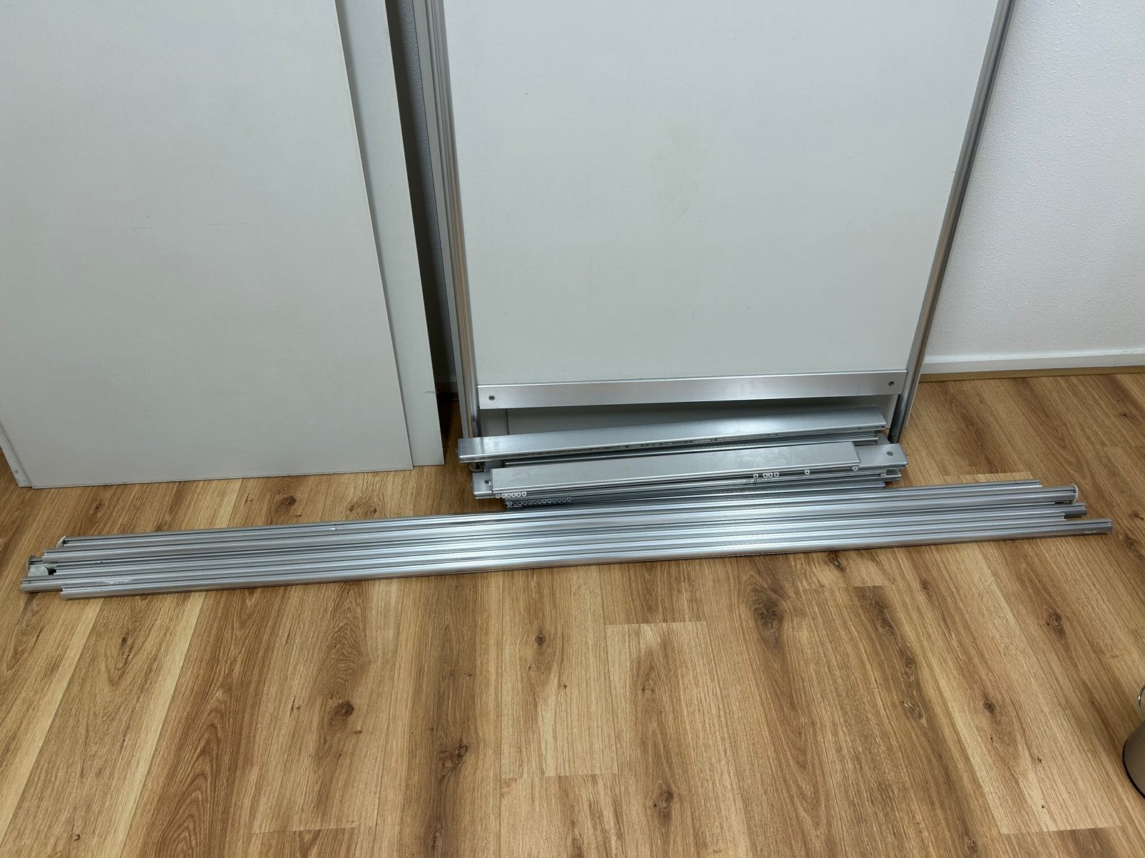 Verplaatsbare wanden kunnen als afscheiding gebruikt worden., Ophalen, Gebruikt, 100 tot 250 mm, Overige typen