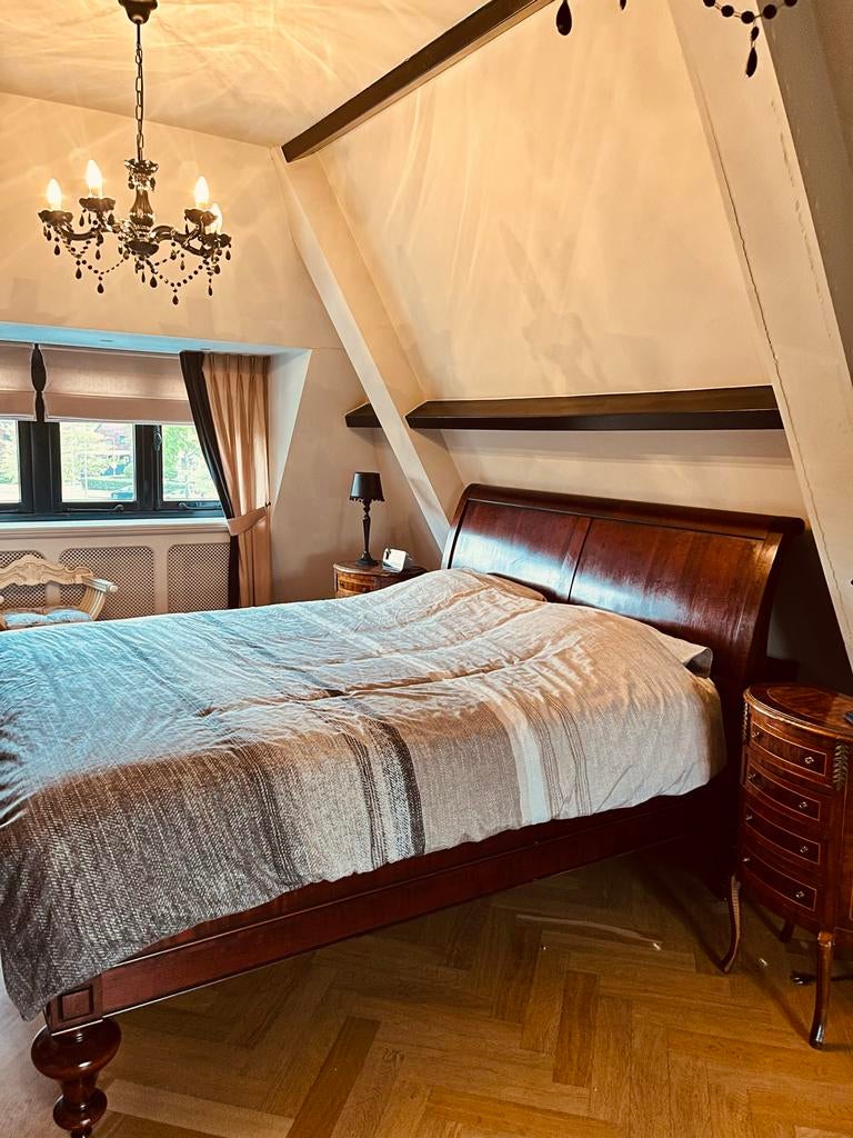 Notenhout tweepersoonsbed 180x200 met Auping matrassen, Huis en Inrichting, Ophalen, Gebruikt, Bruin, Tweepersoons