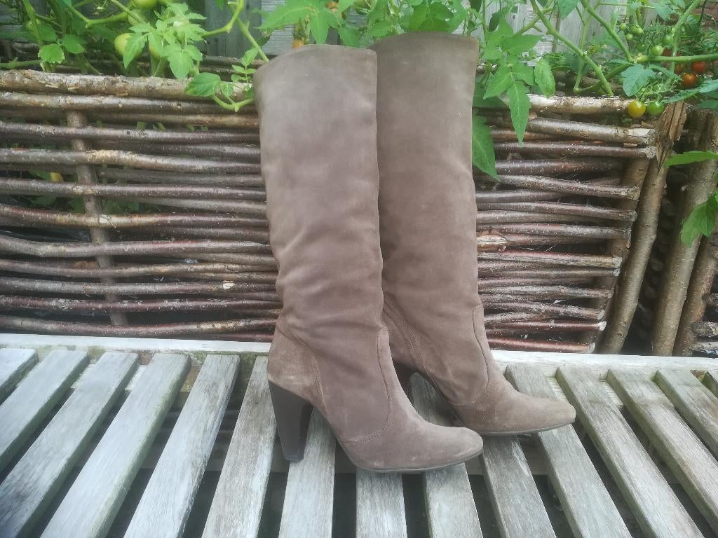 Progetto Laarzen Suède Bruin maat 38, Kleding | Dames, Schoenen, Hoge laarzen, Bruin, Ophalen of Verzenden, Zo goed als nieuw