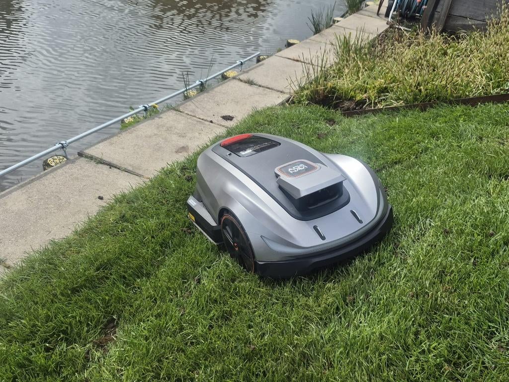 Sunseeker X5 Robotmaaier!, Sunseeker, Nieuw, Ophalen of Verzenden, Met regensensor