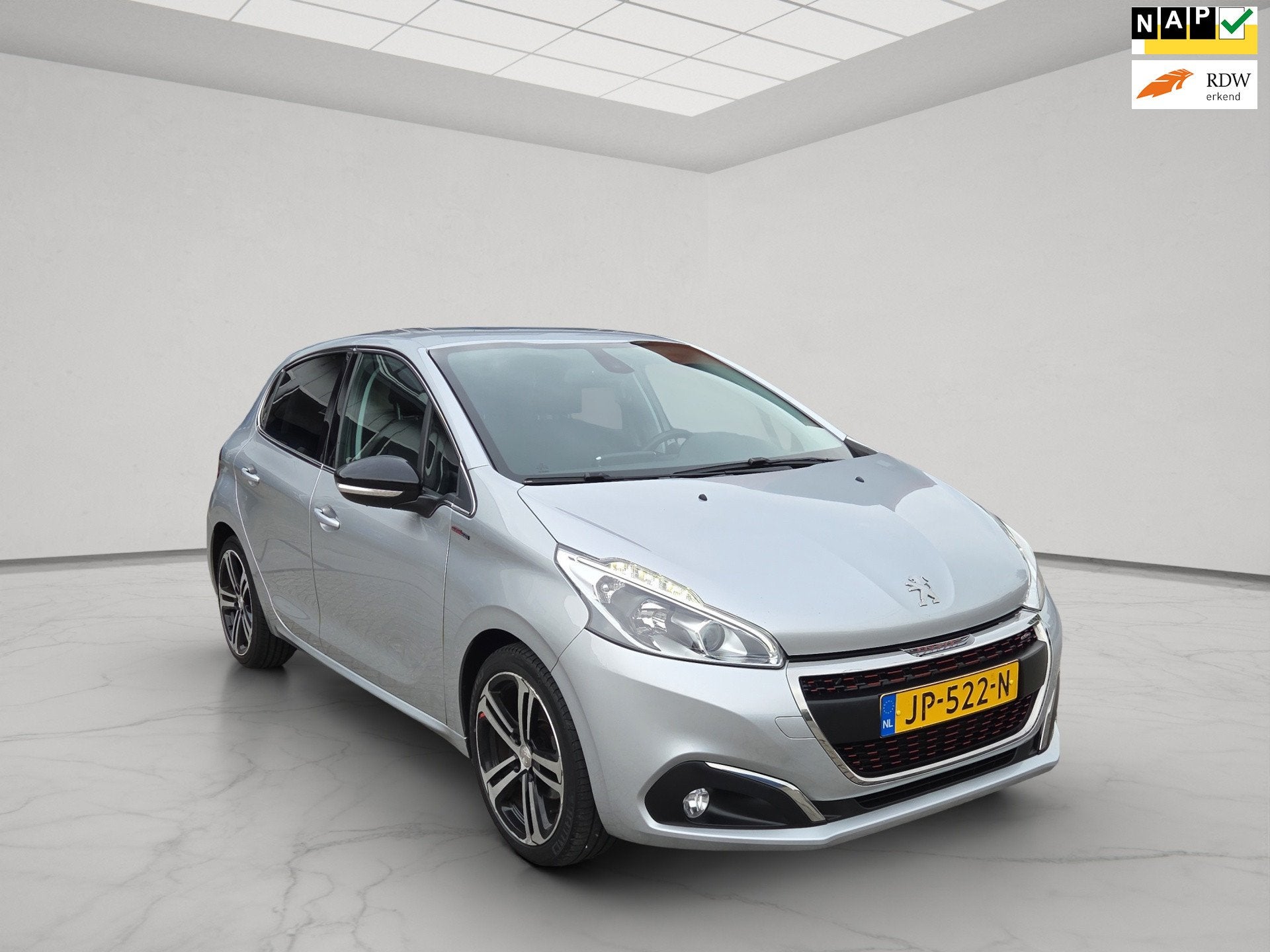 Peugeot 208 1.2 PureTech GT-line, Voorwielaandrijving, Stof, 23 km/l, Origineel Nederlands