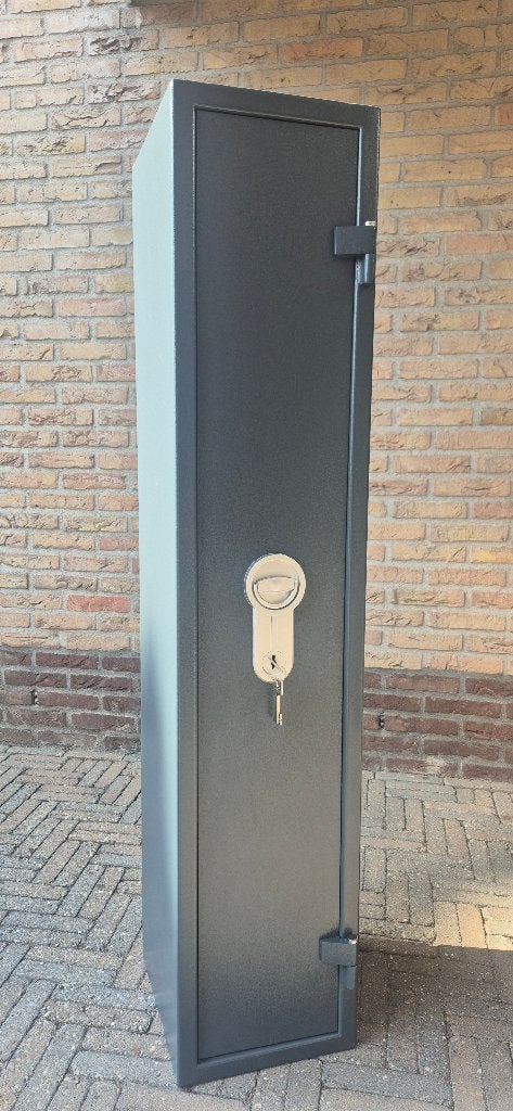 wapenkluis voor  5 geweren, Ophalen, Gebruikt
