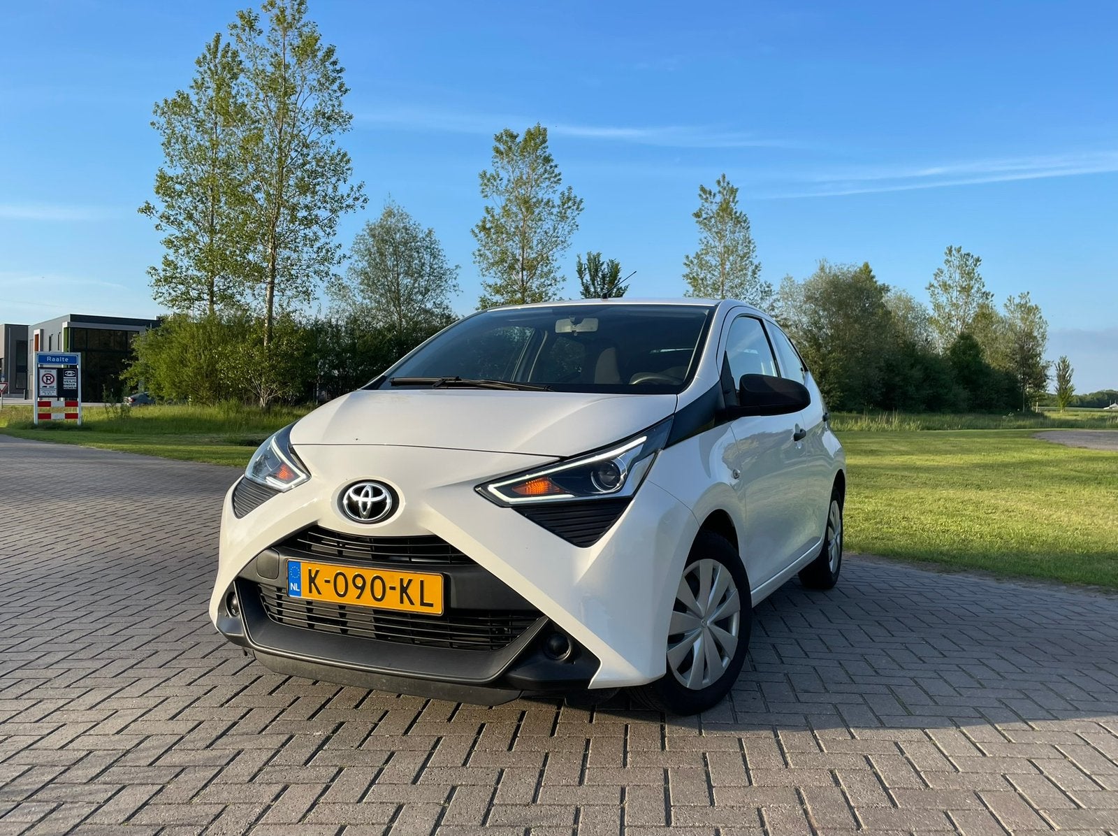 Toyota Aygo 1.0 VVT-i X-Fun 5DRS 2020 |Airco|Cruise, Voorwielaandrijving, Stof, Euro 6, 4 stoelen