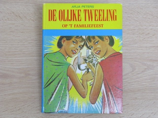 De olijke tweeling, Fictie, Ophalen, Arja Peters, Gelezen