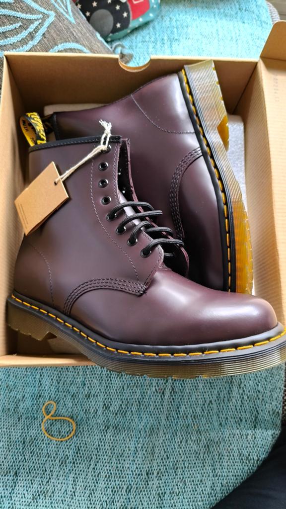 Nieuwe Dr. Martens maat 44, Kleding | Dames, Schoenen, Ophalen of Verzenden, Nieuw, Overige kleuren
