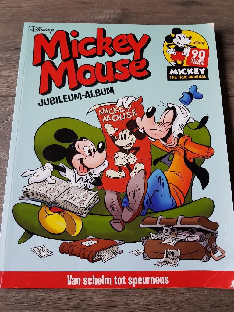 Mickey Mouse jubileum-album -- Disney -- 90 jaar, Eén stripboek, Ophalen of Verzenden, Gelezen, Walt Disney