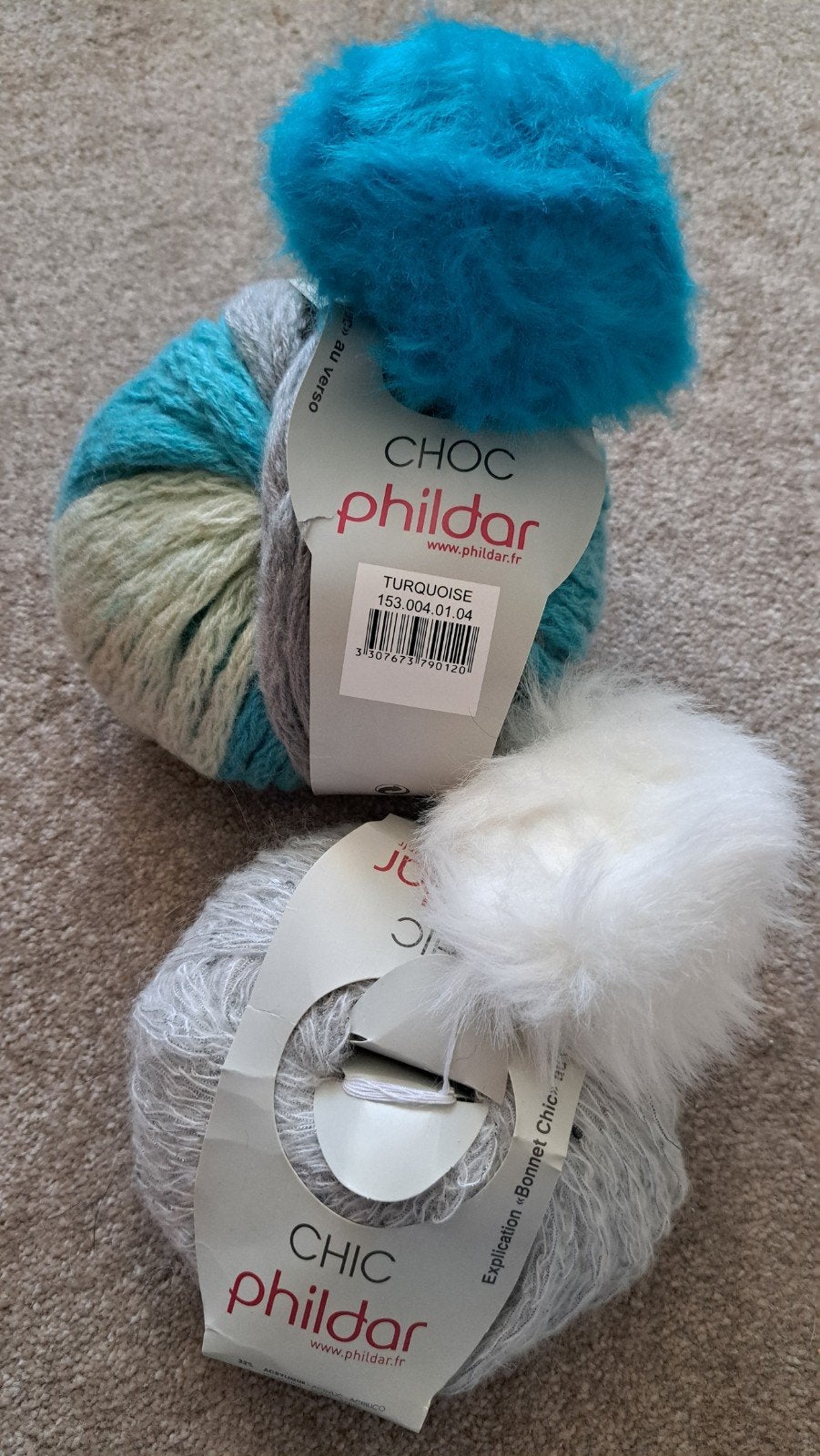Phildar Choc en Chic wol met pompon - 1 bol is 1 muts, Ophalen of Verzenden, Nieuw, Breien of Haken, Wol of Garen