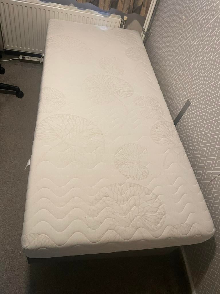 2x Gratis Bedden met Matrassen, Overige materialen, Gebruikt, 90 cm, Eenpersoons