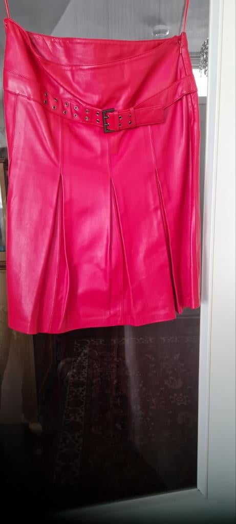 Leren rok maat 40 /42 Rood, Ophalen of Verzenden, Zo goed als nieuw, Maat 38/40 (M), Rood