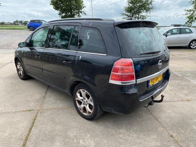 Opel Zafira 2.2 Cosmo 2007 leder interieur €750,-, Auto's, Voorwielaandrijving, Stof, Gebruikt, Zwart