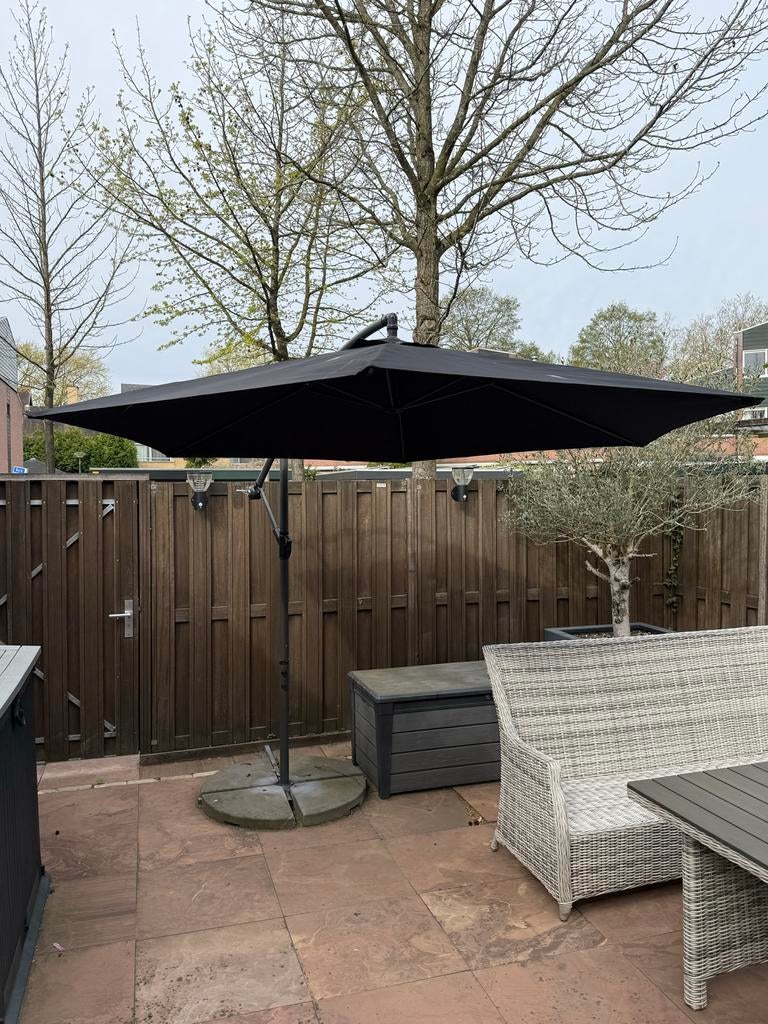 Zweefparasol, verstelbaar en kantelbaar, compleet met voet, Tuin en Terras, Parasols, Ophalen, Kantelbaar, 2 tot 3 meter, Zweefparasol