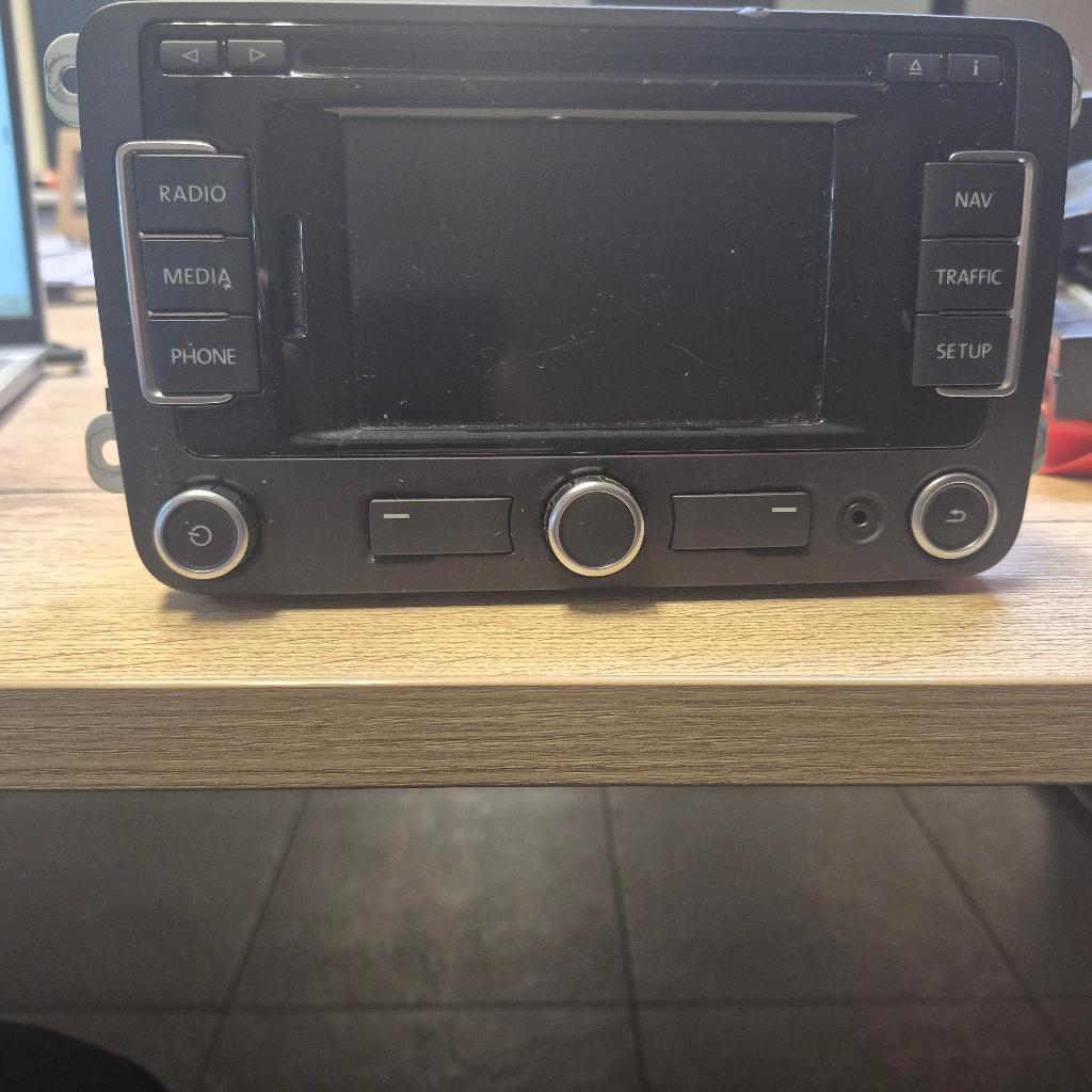 Volkswagen RNS 310 navigatie/radio headunit, Ophalen, Gebruikt
