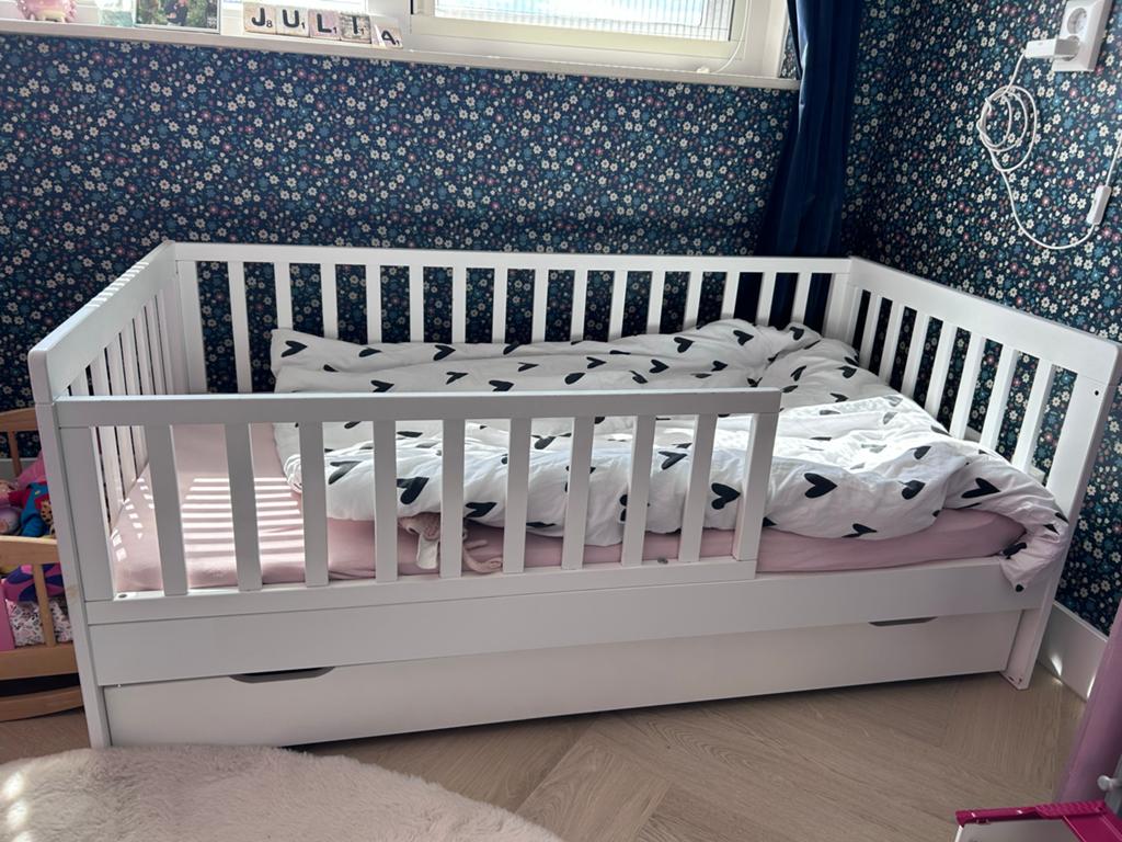 Peuterbed Petit Amélie wit 70x140 met lade, Ophalen, Gebruikt, Wit, 190 cm of minder