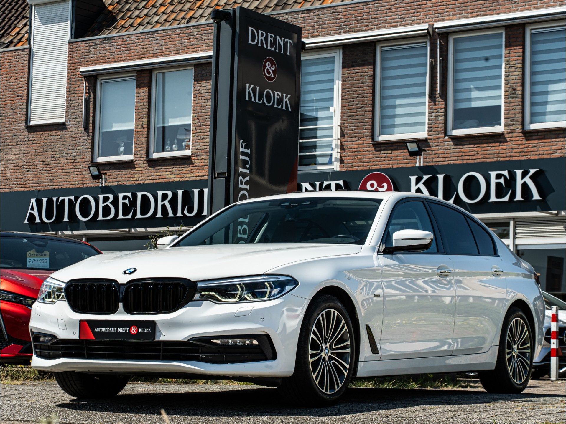 BMW 5 Serie 530i High Exe PANO CAMERA ELEK TREKHAAK SHADOW L, Automaat, 1998 cc, Achterwielaandrijving, Euro 6