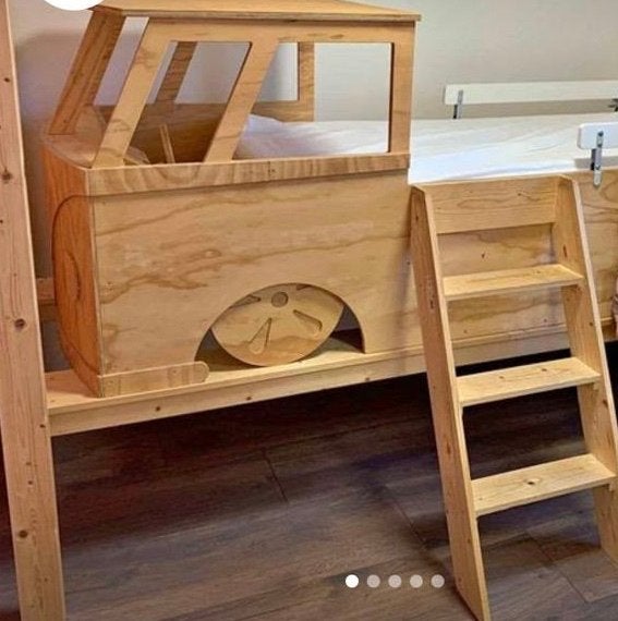 Uniek houten hoogslaper bed volkswagen bus, Kinderen en Baby's, Ophalen, 85 tot 100 cm, Gebruikt, Hoogslaper of Stapelbed