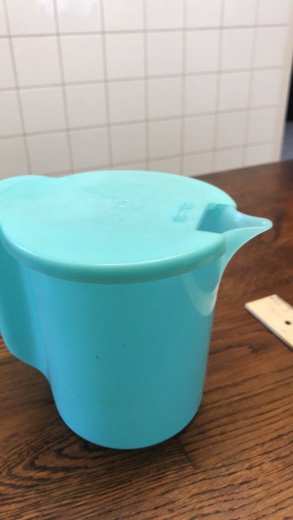 Tupperware schenkkan, Ophalen of Verzenden, Gebruikt, Blauw, Overige typen