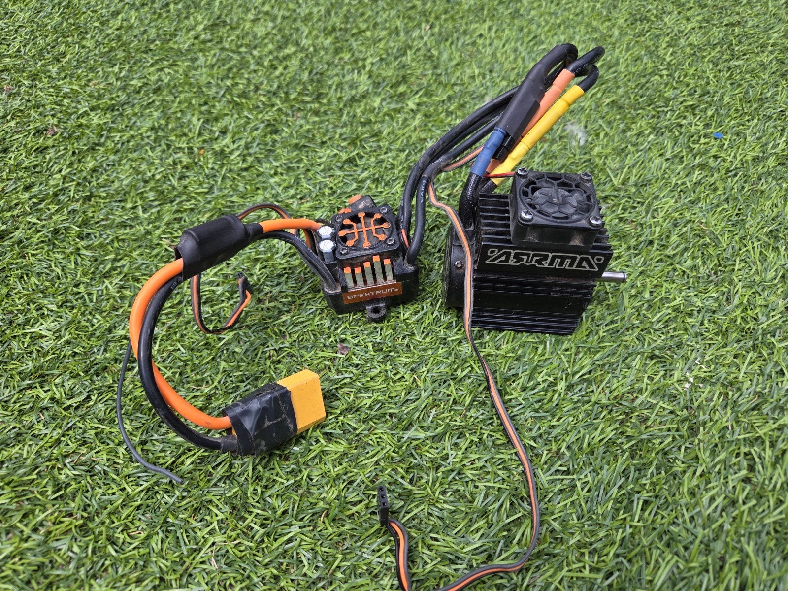 Spektrum 3660 3900kv motor met 3S Spektrum 100A esc, Elektro, Ophalen of Verzenden, Zo goed als nieuw, Schaal 1:10