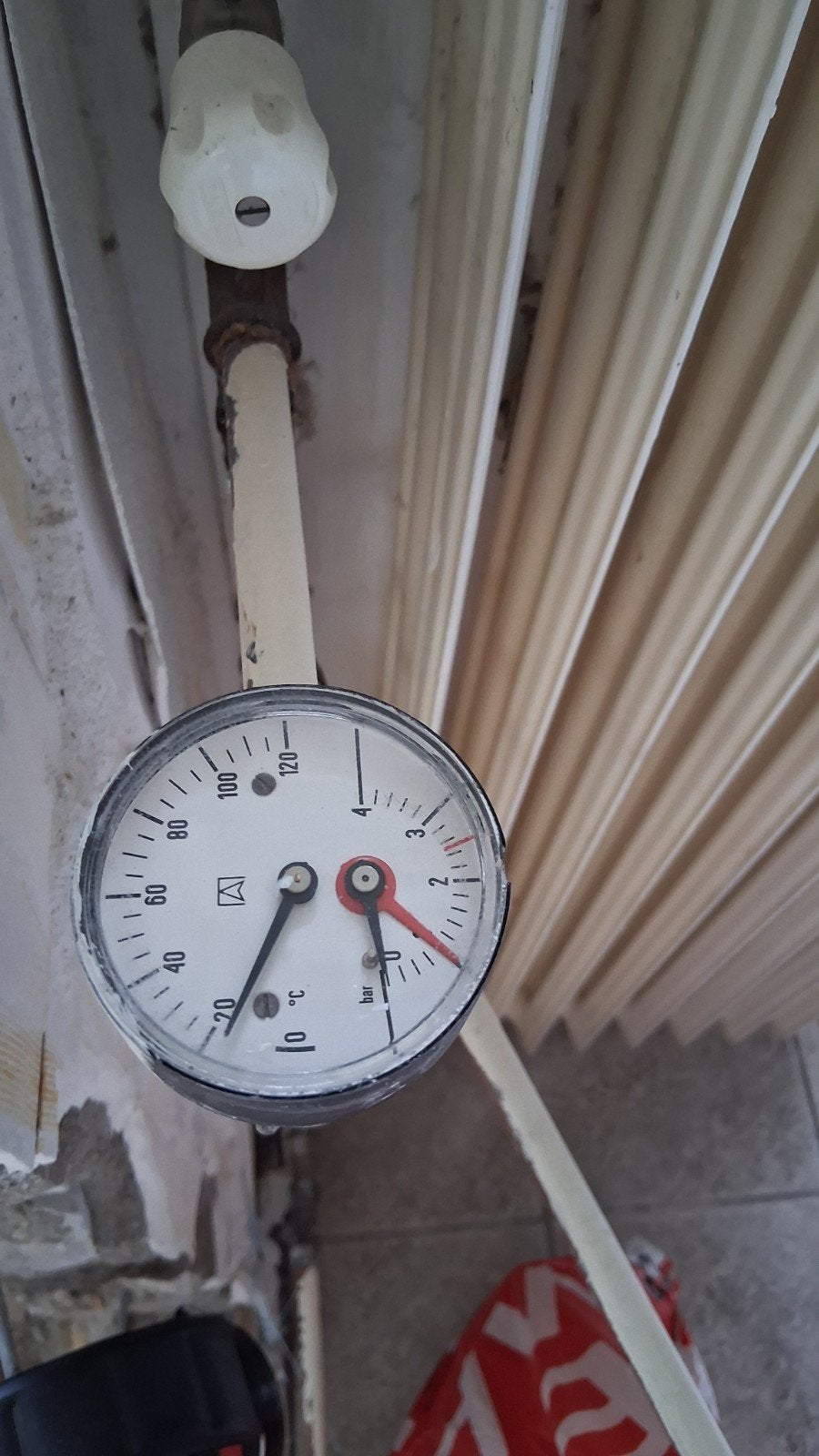 Retro verwarmingsknop met temperatuur- en drukmeter, Doe-het-zelf en Verbouw, Verwarming en Radiatoren, 30 tot 80 cm, Gebruikt