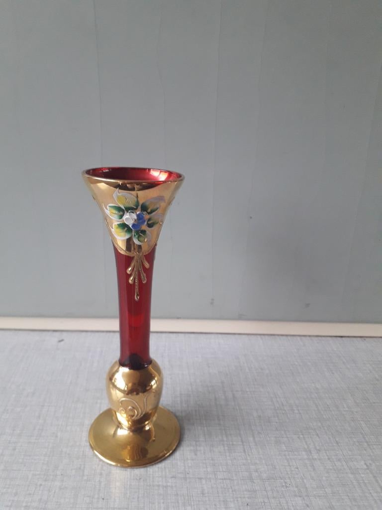 Antieke Rode Glazen Vaas met Gouden Versieringen, Antiek en Kunst, Ophalen of Verzenden