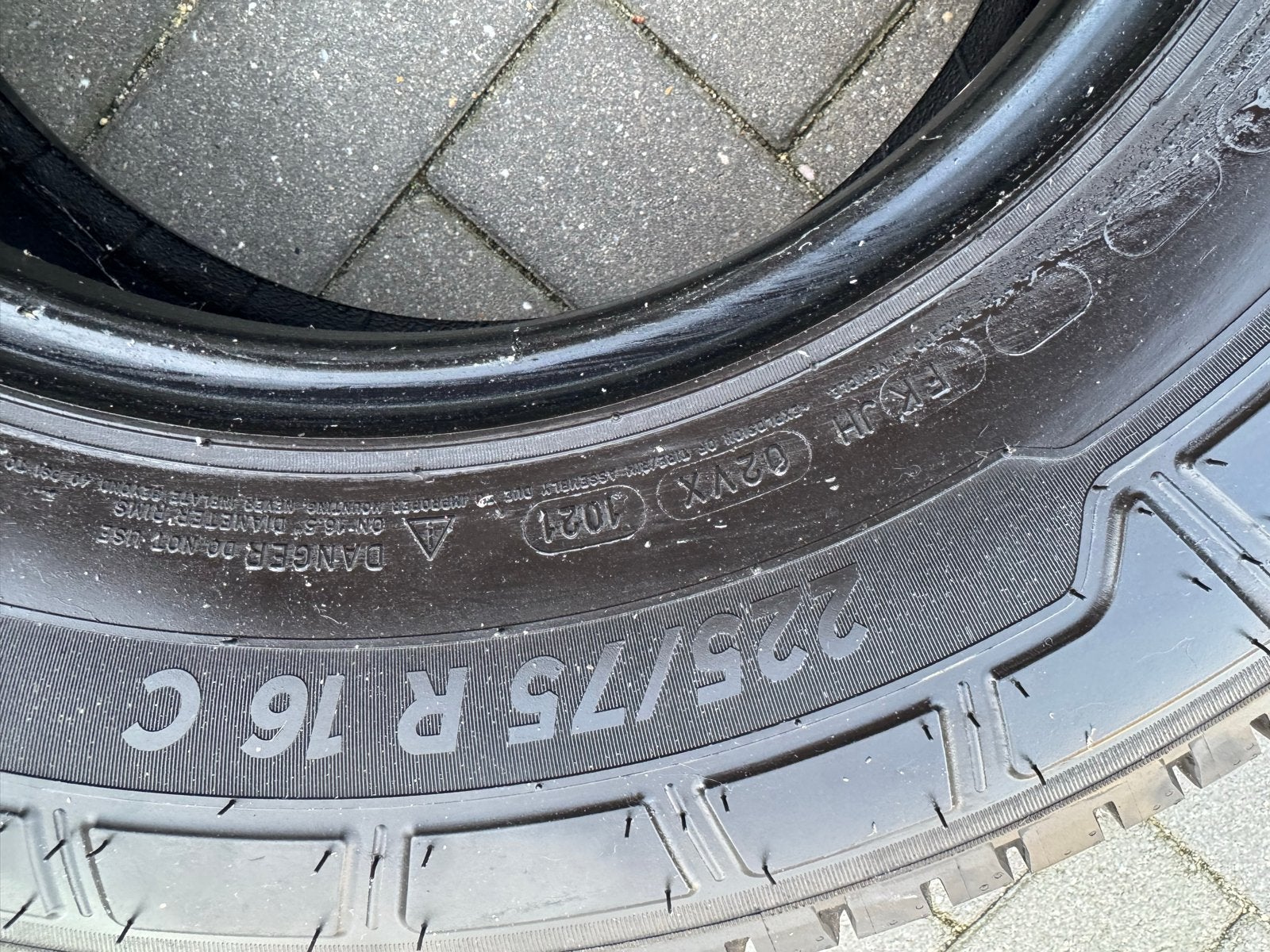 Michelin Agilis 3 225/75 R16 C Banden 6/7 mm profiel, Ophalen, 16 inch, Band(en), Bestelwagen