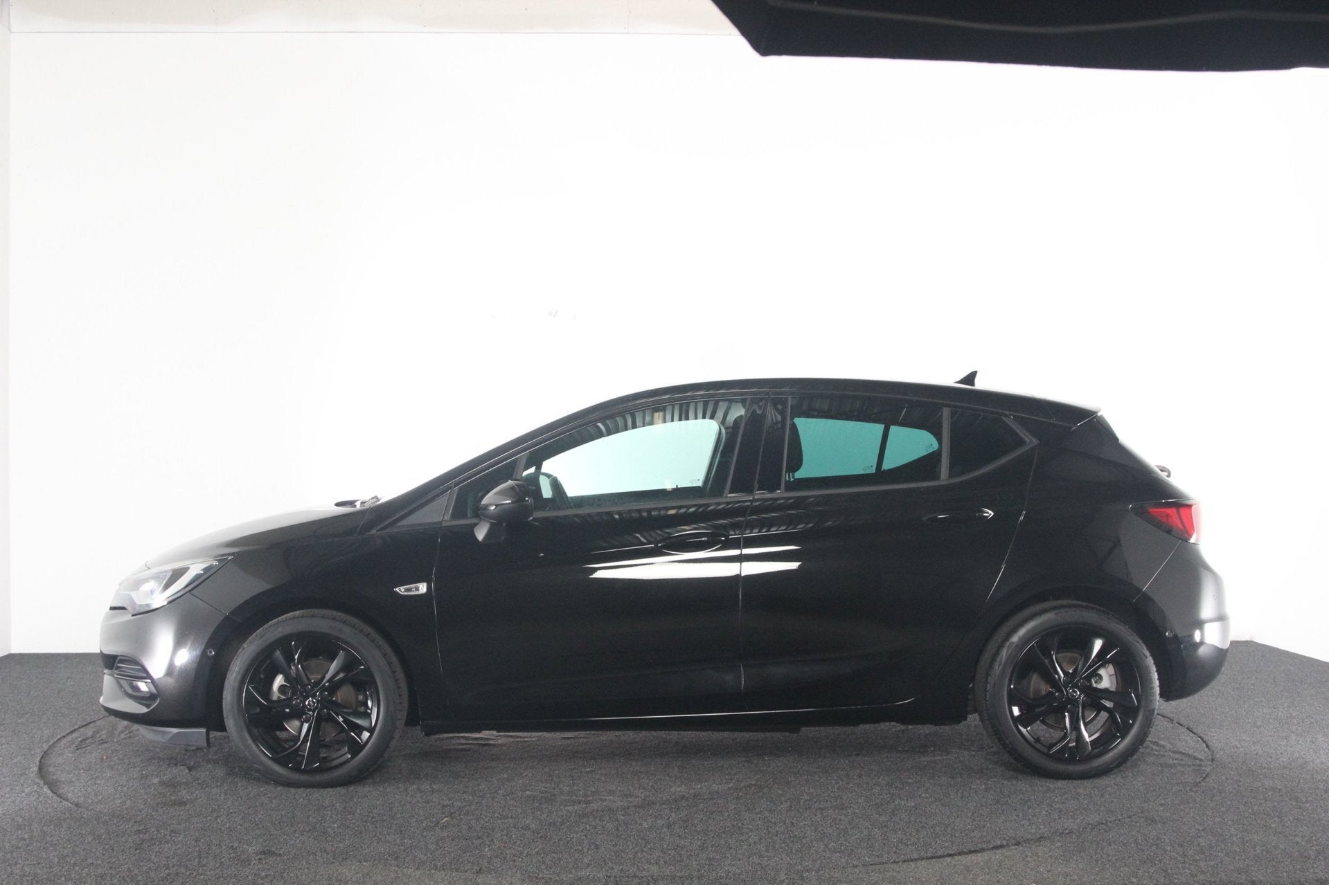 Foto 3 van Opel Astra 1.2 Ultimate | eerste eigenaar | NL-auto | vol me