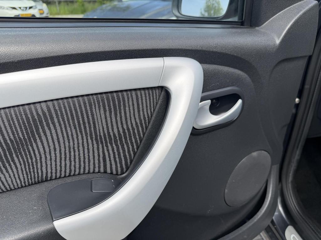 Dacia Sandero 1.2 Lauréate Airco l nieuwe apk, Auto's, Dacia, Voorwielaandrijving, Euro 5, Stof, Gebruikt