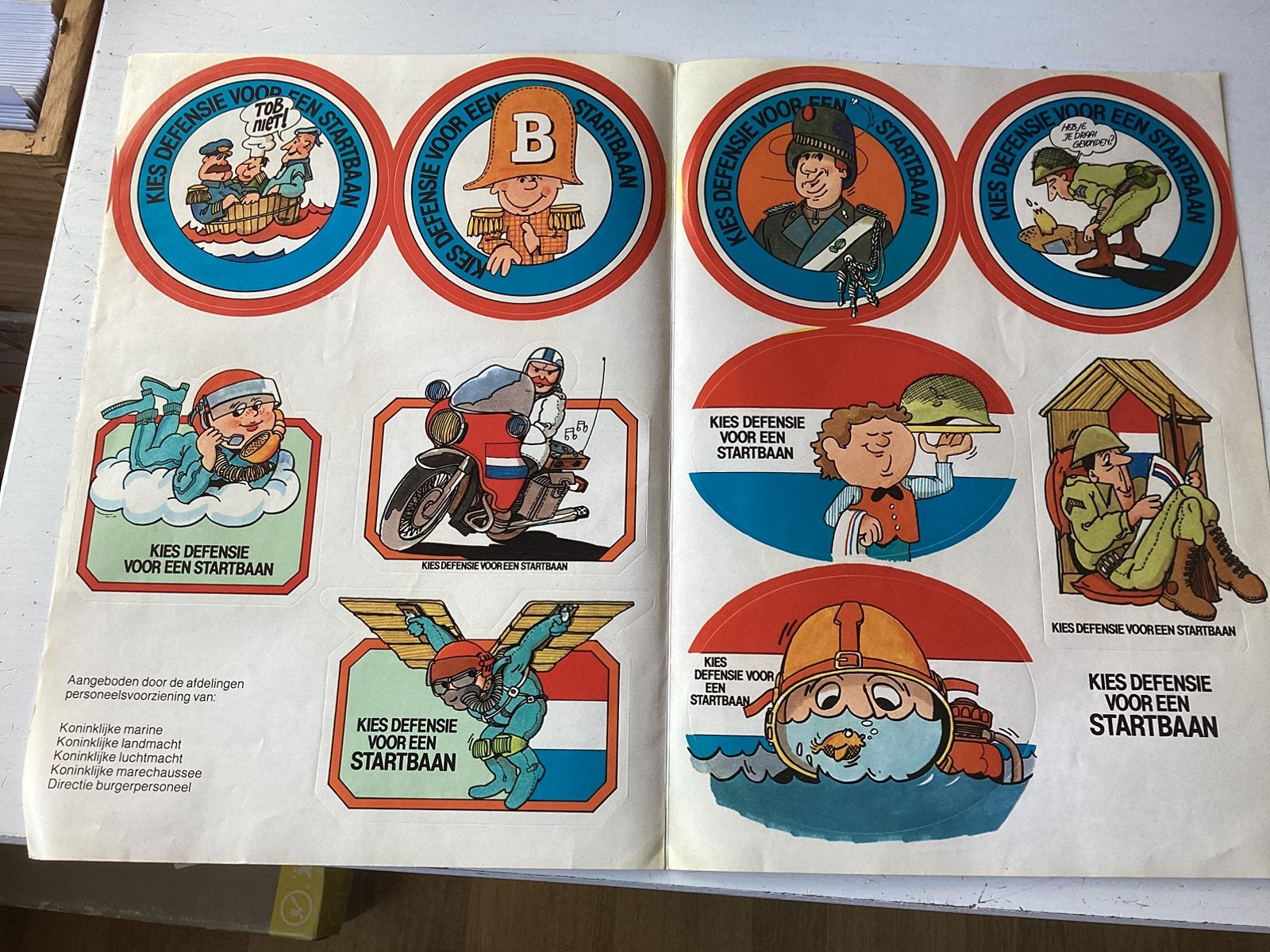 Stickervel Defensie (strip), Verzamelen, Verzenden, Zo goed als nieuw
