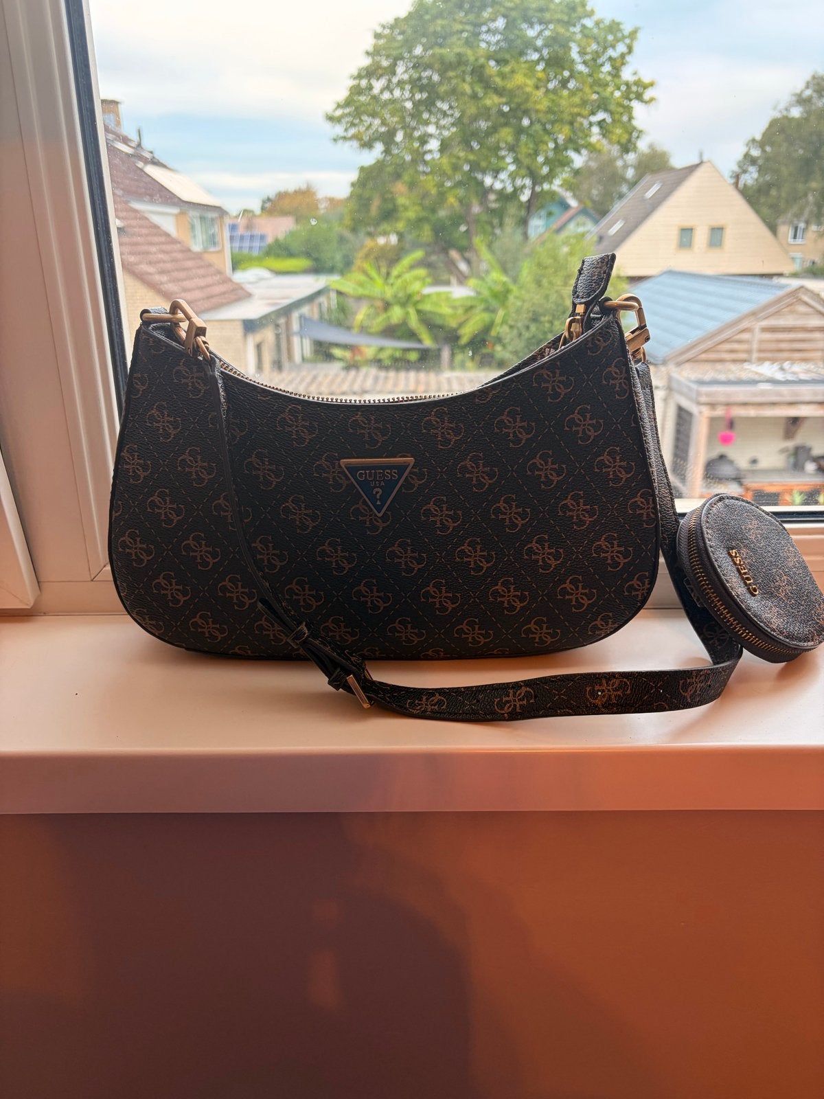 Guess Handtas met vakjes en bijpassend muntzakje, Ophalen of Verzenden, Zo goed als nieuw, Bruin, Handtas