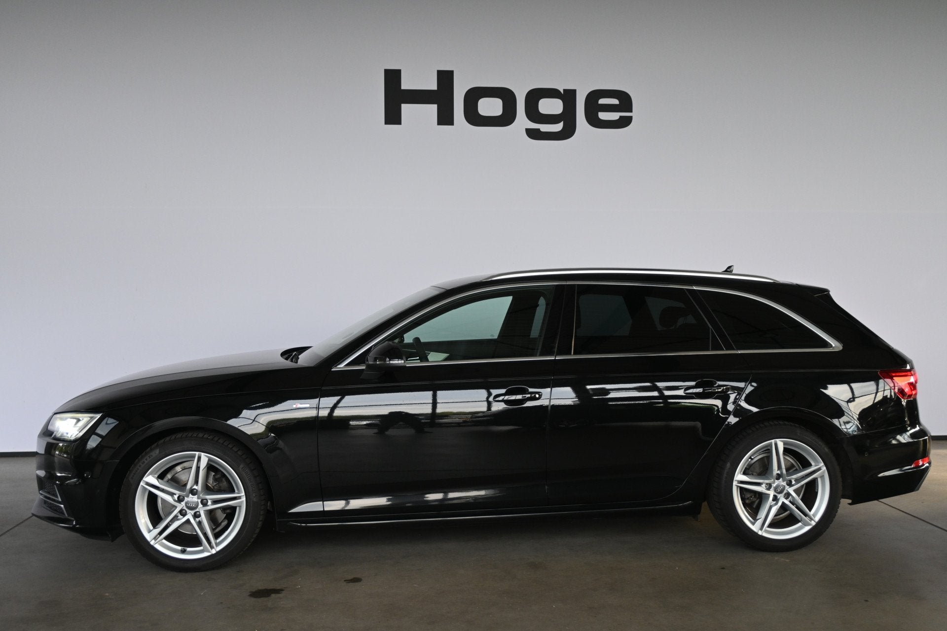Audi A4 Avant 1.4 TFSI Sport S line edition Nap! Automaat Cl, Auto's, Gebruikt, 4 cilinders, Zwart, Origineel Nederlands