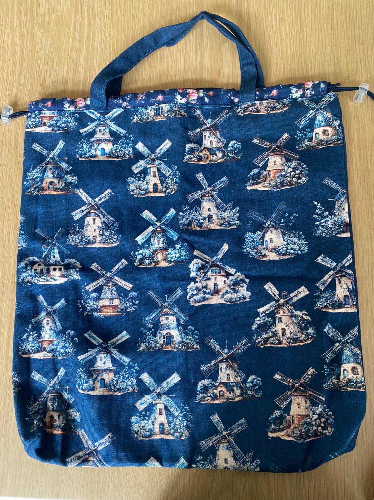 Ruime boodschappentas met een Hollandse afb 42x44 cm €17,50, Ophalen of Verzenden, Nieuw