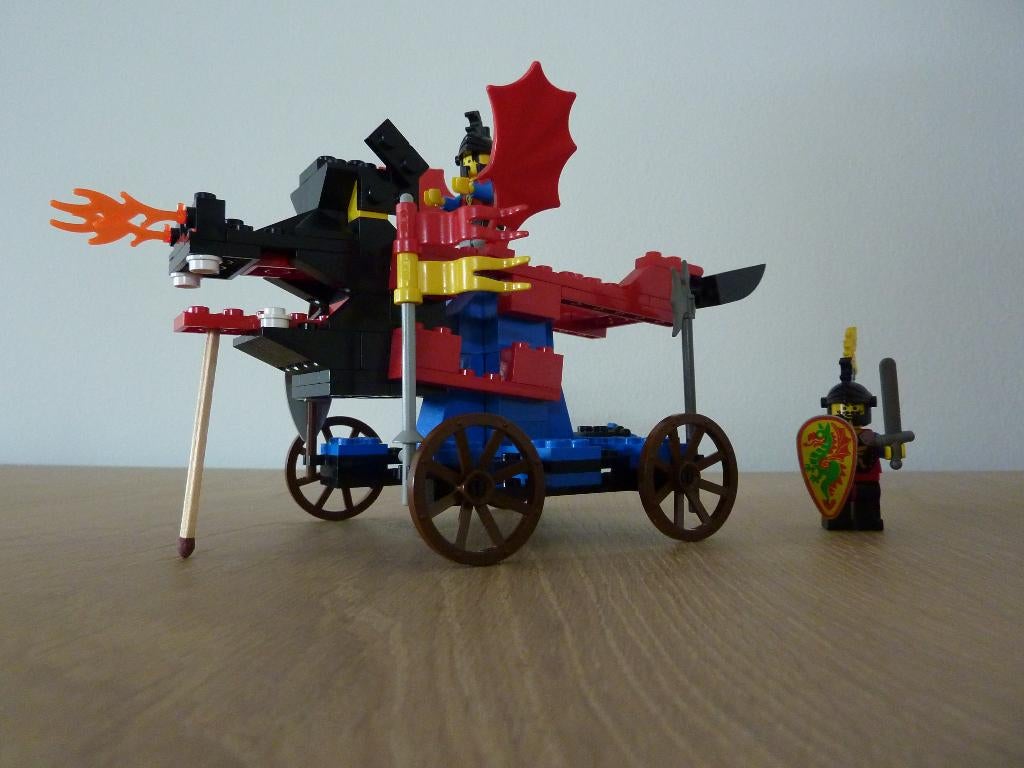 Lego 6043 Dragon Defender, Kinderen en Baby's, Speelgoed | Duplo en Lego, Ophalen, Zo goed als nieuw, Complete set, Lego