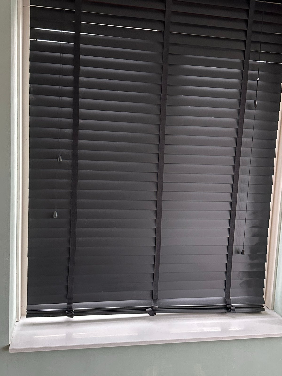 Zwarte houten jaloezieën diverse maten, Jaloezie, 120 cm, Verduisterend, Zwart
