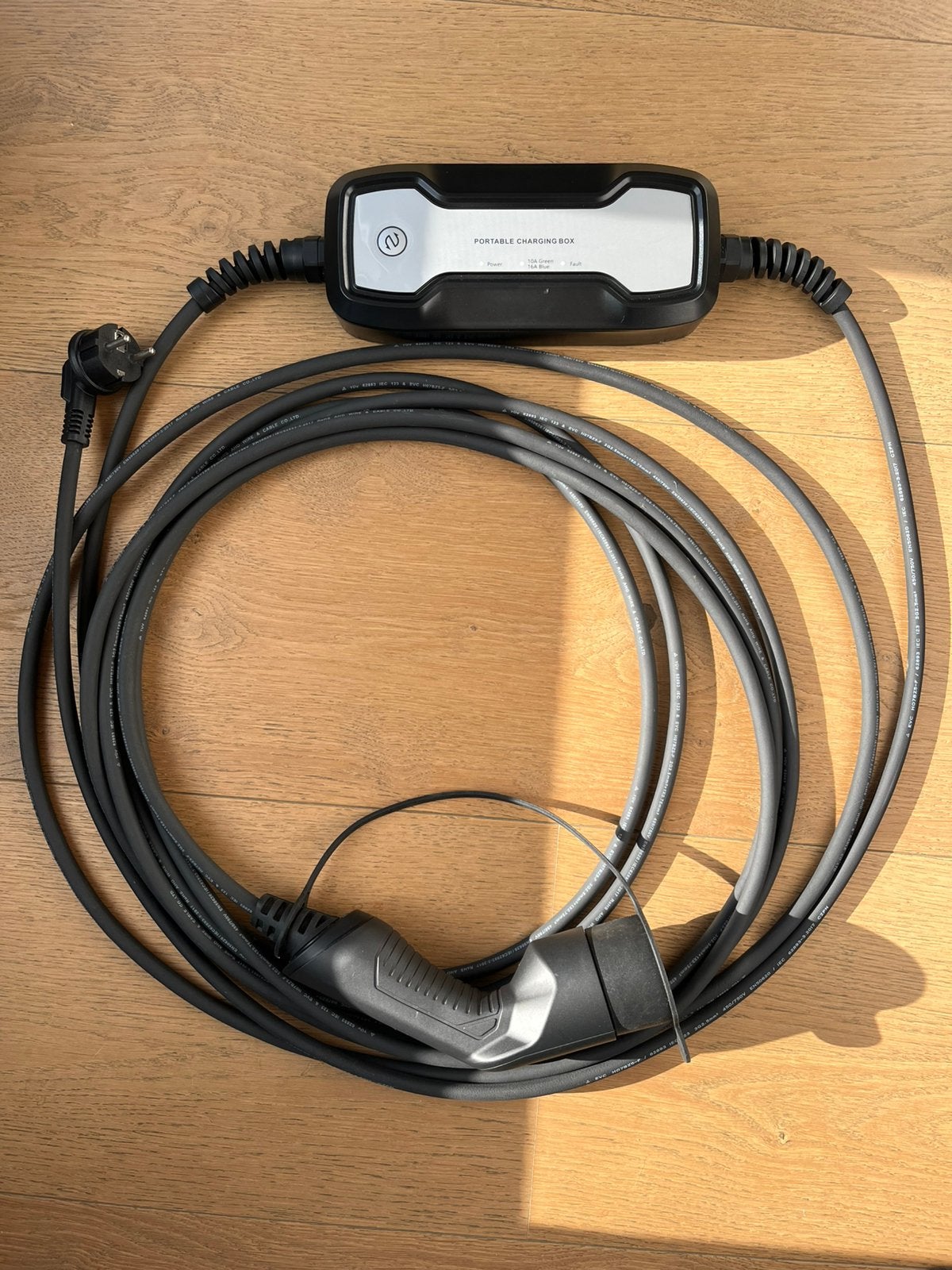 Besen mobiele lader type 2 n Schuko - ZGAN -10 meter -10/16A, Auto diversen, Ophalen of Verzenden, Zo goed als nieuw, Laadkabel