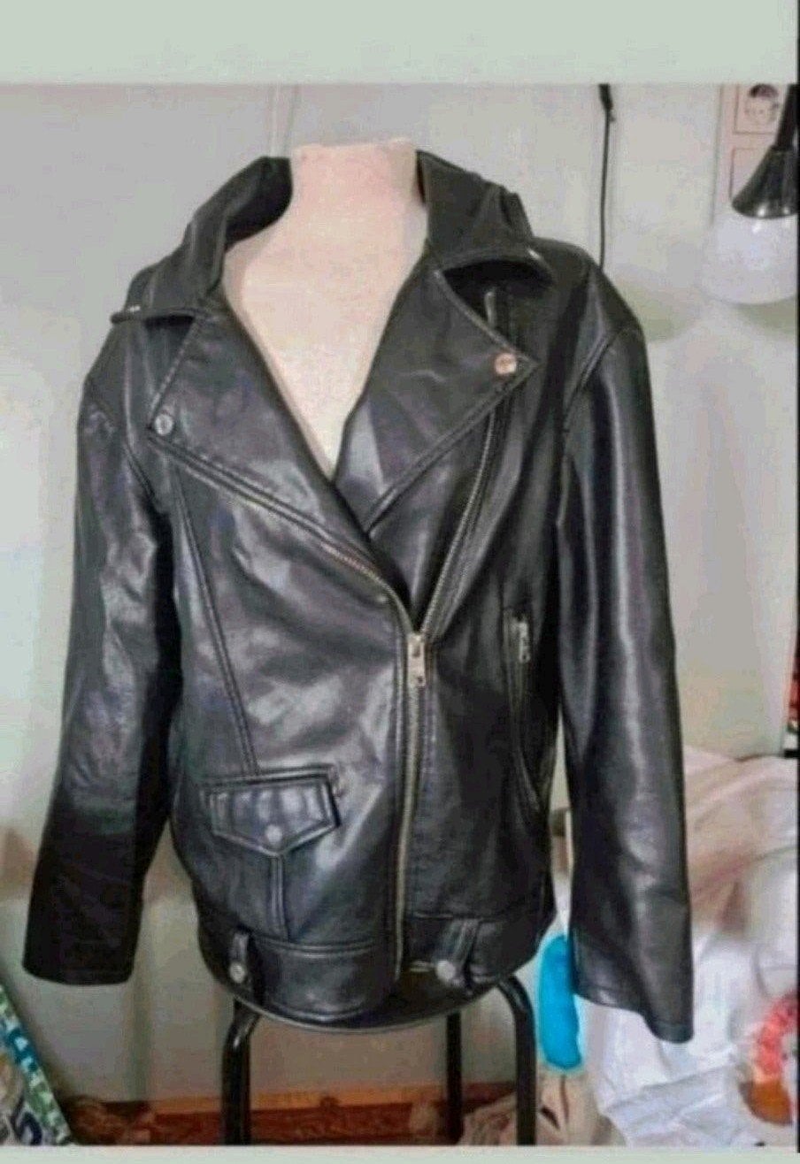 Bershka zwart jas, Zwart, Maat 42/44 (L), Zo goed als nieuw, Bershka