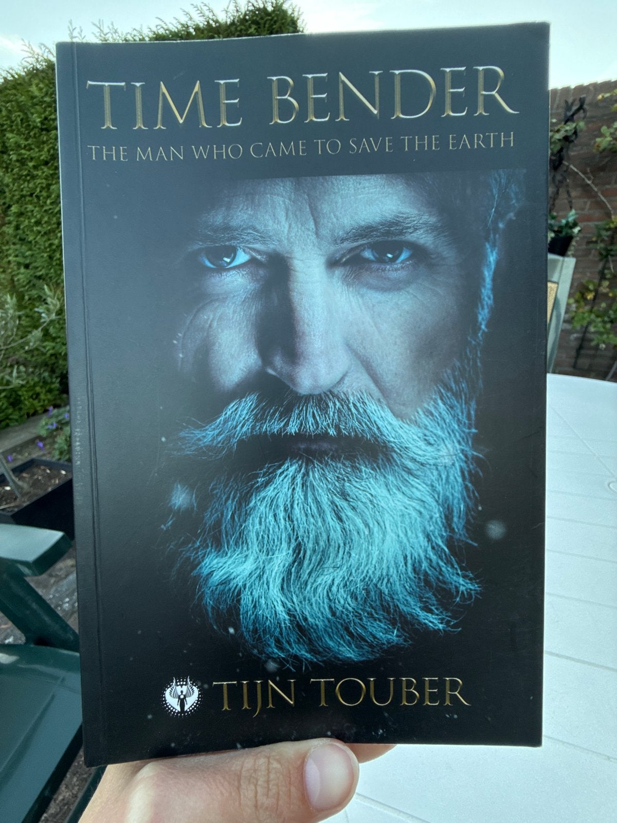 Time Bender: The Man Who Came to Save the Earth - Tijn Toube, Ophalen of Verzenden, Zo goed als nieuw
