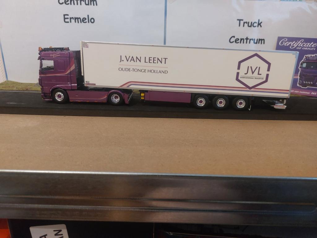 Jarno van Leent Transport
DAF XF 4x2 Space Cab tractor with, Ophalen of Verzenden, Nieuw, Bus of Vrachtwagen, Tekno